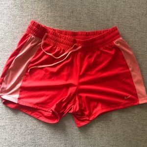 Nike workout shorts size Large